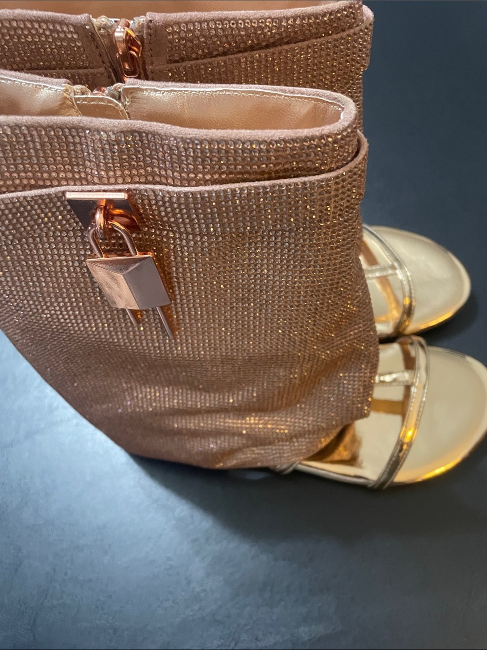 Cape Robbin Aloha Rose Gold Metallic Sandal Boots NWT Sz.6.5 w zipper very sharp